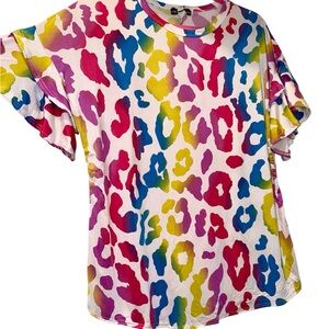Women’s Rainbow Leopard Print Tee - Size small - euc